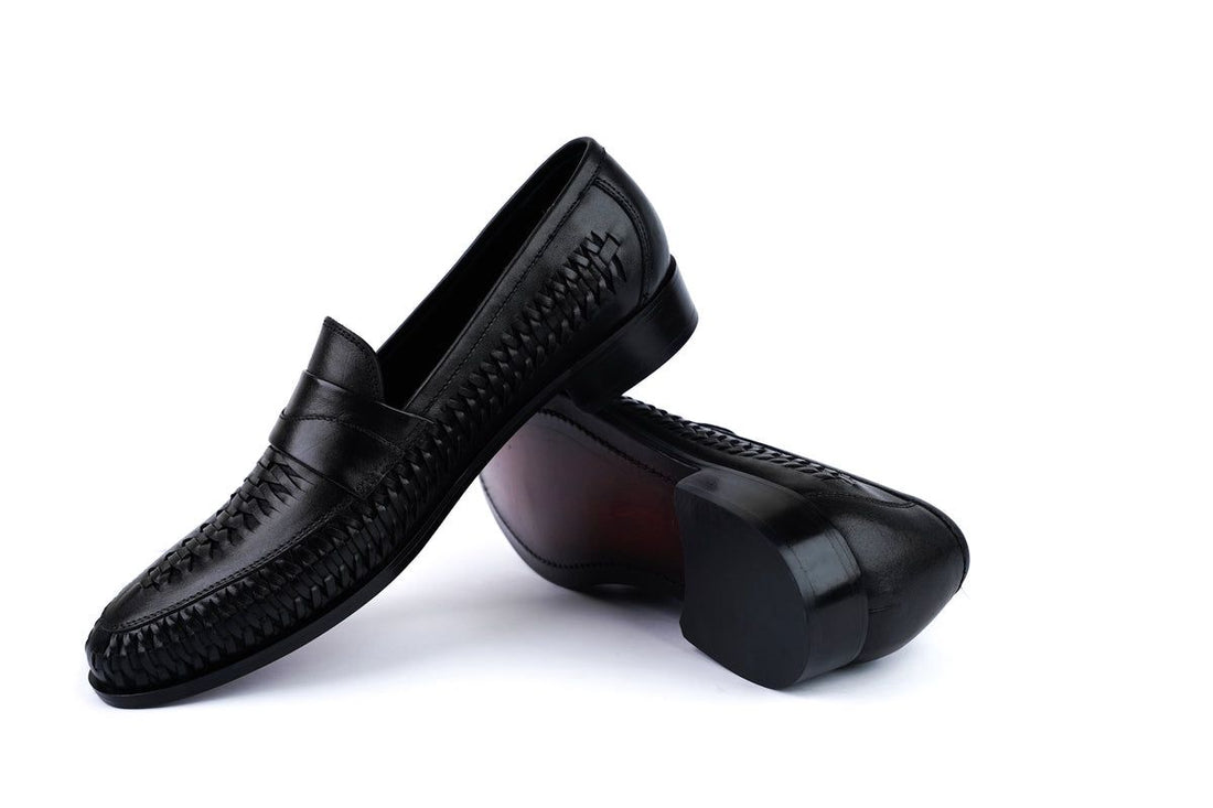 WOVEN LEATHER LOAFRES